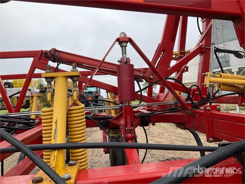 Bourgault 9400 54 ft Cultivator Coltivatori