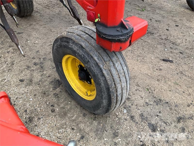 Bourgault 9400 54 ft Cultivator Coltivatori
