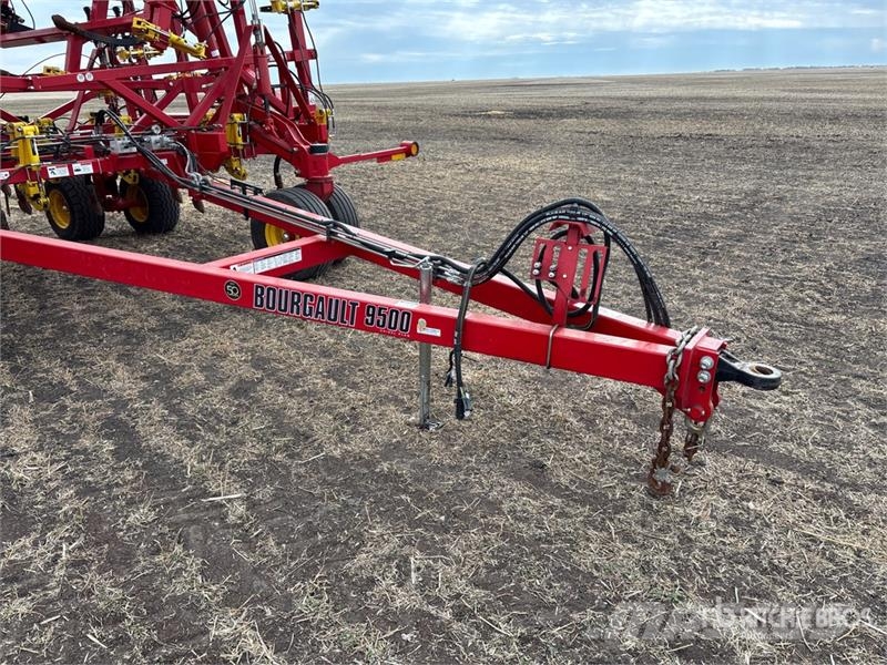 Bourgault 9500 60 ft Cultivator Kultivatori