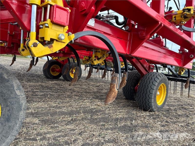 Bourgault 9500 60 ft Cultivator Kultivatori