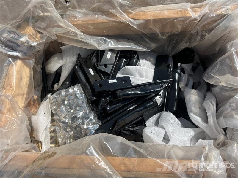 Bourgault Air Seeder Parts, Mounting Brackets & Hose Clamps مكونات أخرى