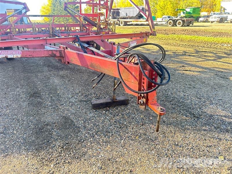 Bourgault Commander 46-50 50 ft Chisel Plow Chisel ploughs