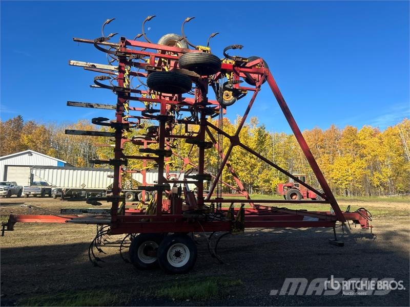 Bourgault Commander 46-50 50 ft Chisel Plow Chisel ploughs