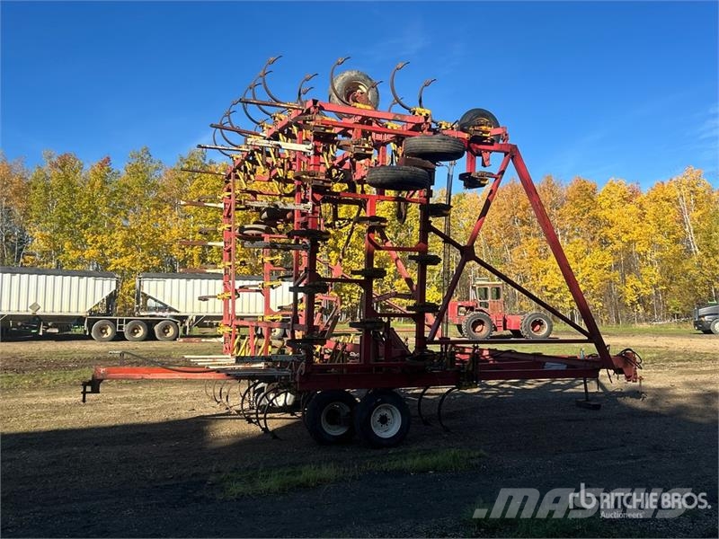 Bourgault Commander 46-50 50 ft Chisel Plow Chisel ploughs