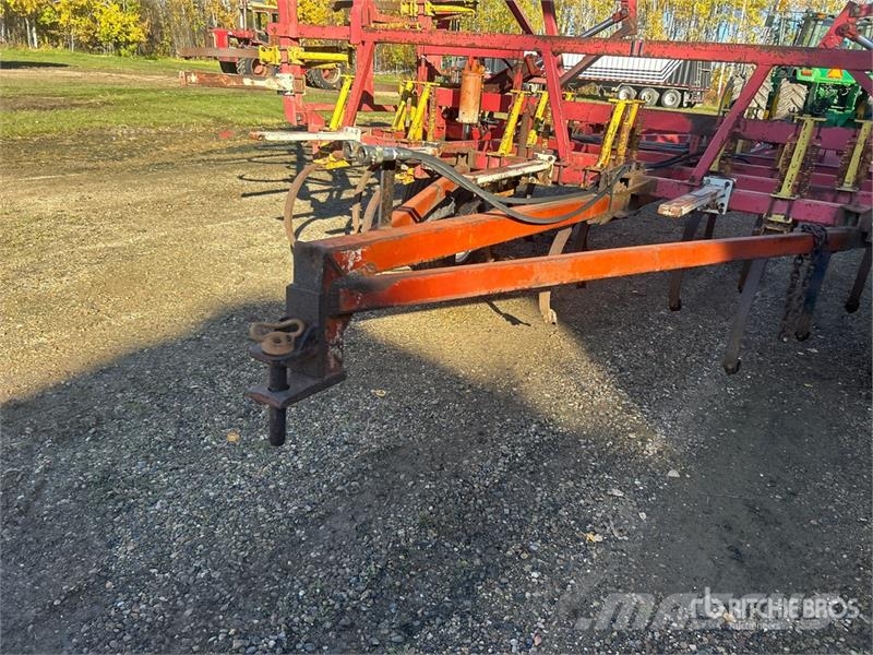 Bourgault Commander 46-50 50 ft Chisel Plow Chisel ploughs