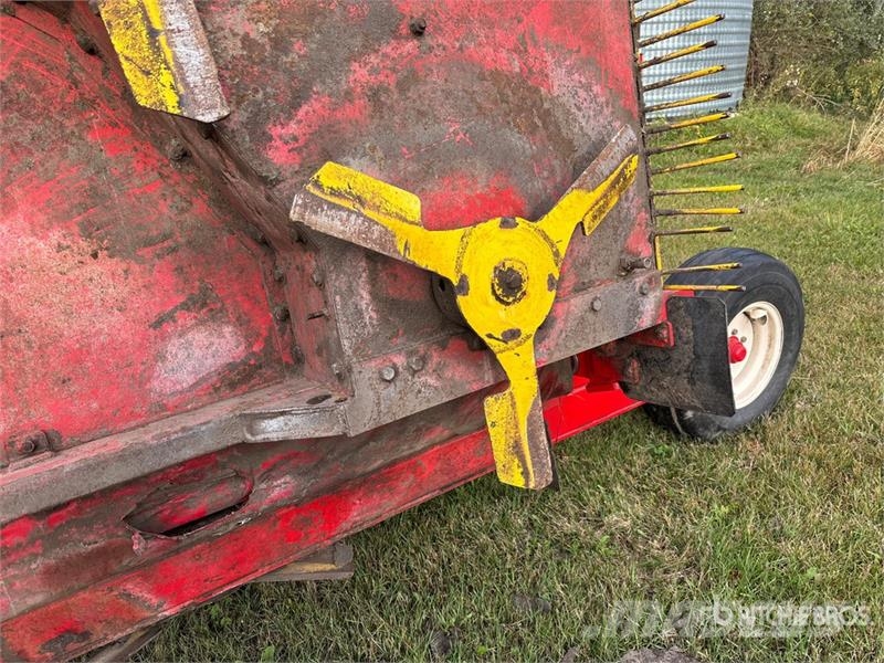 Bourgault Tillage Tools WC-M 3000 30 ft Weed Clipper Sonstige Landmaschinen