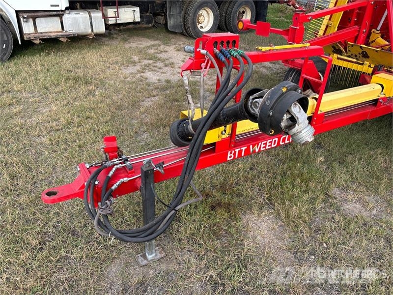 Bourgault Tillage Tools WC-M 3000 30 ft Weed Clipper Sonstige Landmaschinen