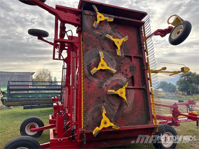 Bourgault Tillage Tools WC-M 3000 30 ft Weed Clipper Sonstige Landmaschinen
