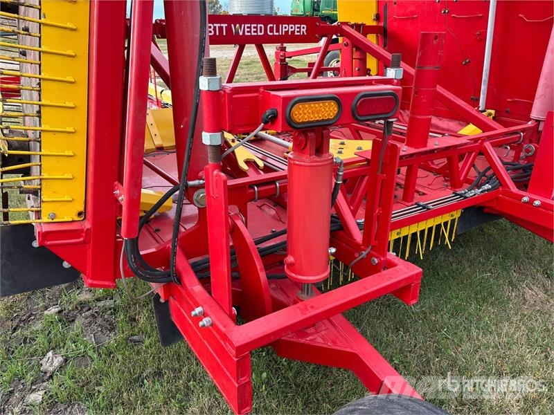 Bourgault Tillage Tools WC-M 3000 30 ft Weed Clipper Sonstige Landmaschinen