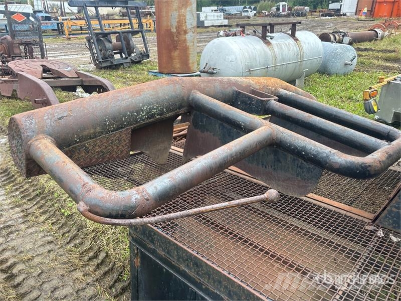 Braden 45000 lb Headache Rack And Winch Montacargas y elevadores de material