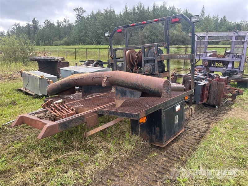 Braden 45000 lb Headache Rack And Winch Montacargas y elevadores de material