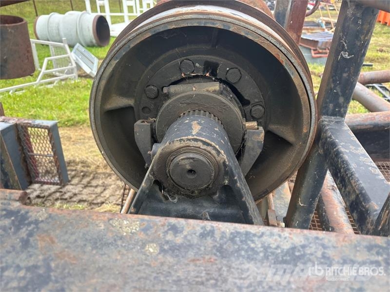 Braden 45000 lb Headache Rack And Winch Montacargas y elevadores de material