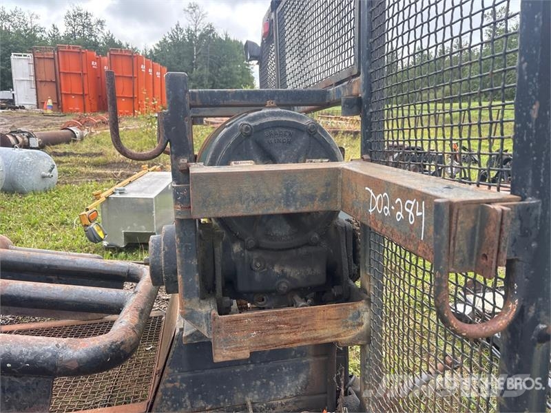 Braden 45000 lb Headache Rack And Winch Montacargas y elevadores de material