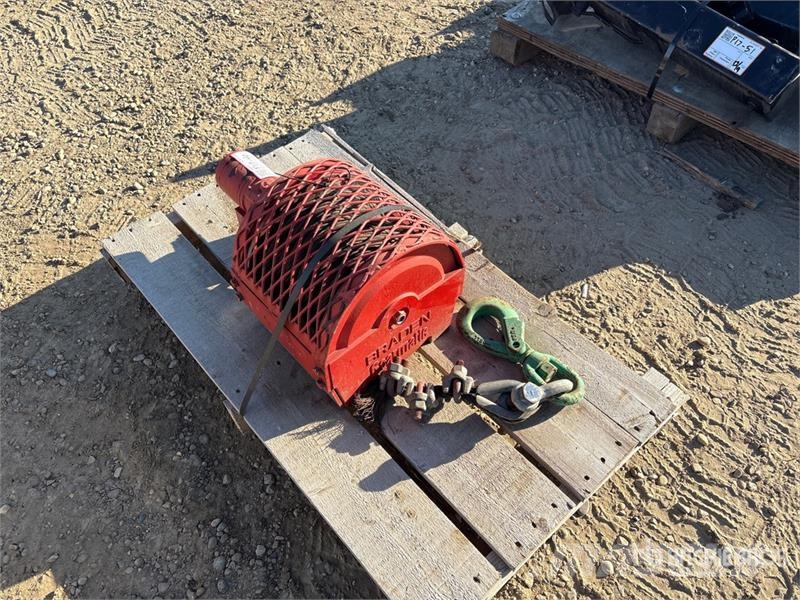 Braden Gearmatic Hydraulic Winch Підйомно-транспортне обладнання і вантажні ліфти