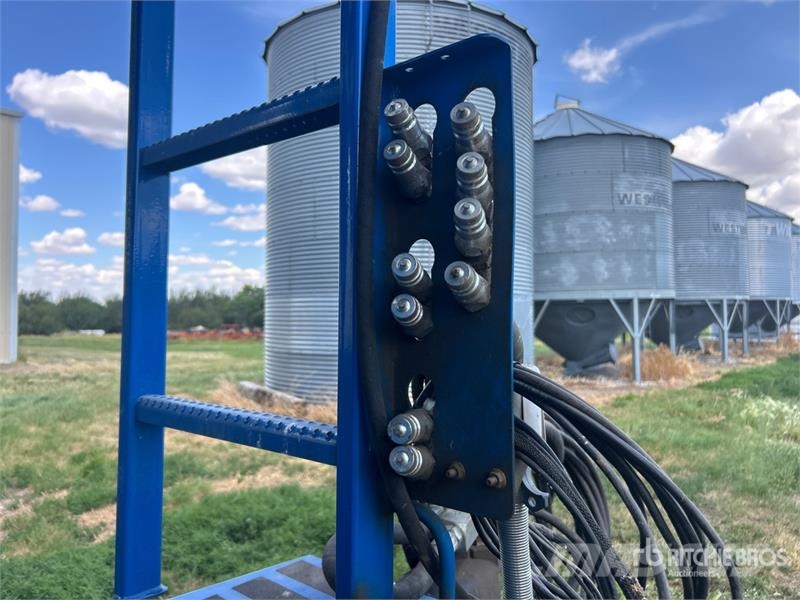 Brandt 1020XR 1000 bu S/A Grain Cart مقطورة حبوب