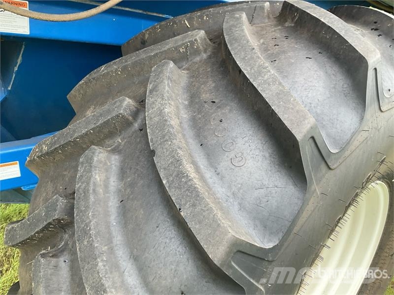 Brandt 1020XR 1000 bu S/A Grain Cart 곡물용 카트