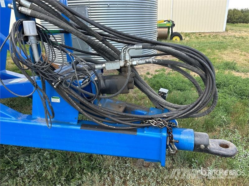 Brandt 1020XR 1000 bu S/A Grain Cart مقطورة حبوب