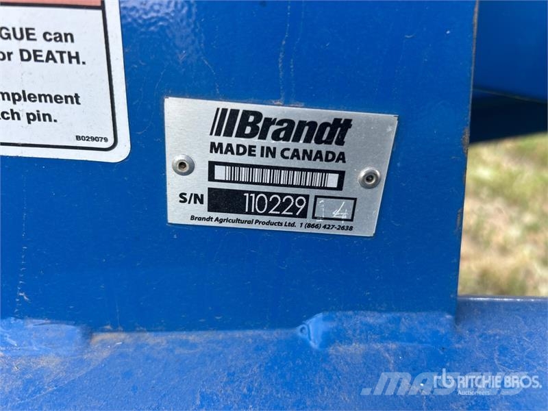 Brandt 1020XR 1000 bu S/A Grain Cart مقطورة حبوب