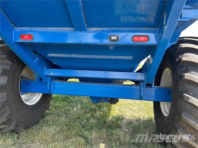 Brandt 1020XR 1000 bu S/A Grain Cart مقطورة حبوب