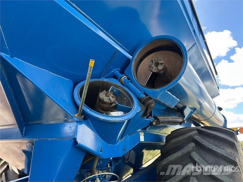 Brandt 1020XR 1000 bu S/A Grain Cart مقطورة حبوب