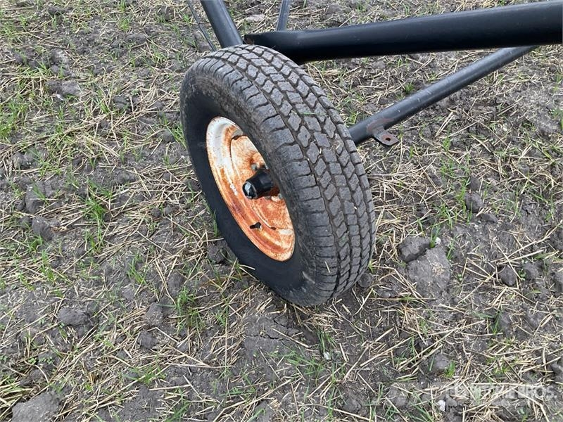 Brandt 1050 10 in x 50 ft Swing Grain Auger Perdavimo įranga