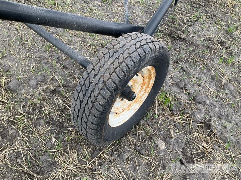 Brandt 1050 10 in x 50 ft Swing Grain Auger Perdavimo įranga