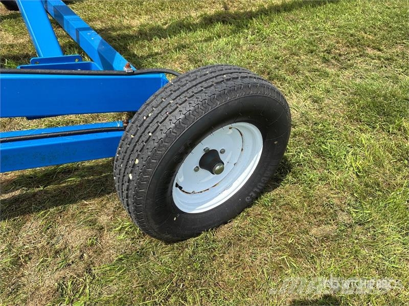 Brandt 1070 10 in x 70 ft Swing Grain Auger Material de transporte