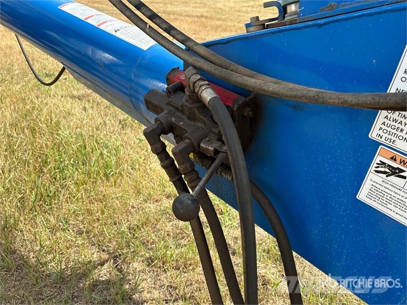 Brandt 1070 10 in x 70 ft Swing Grain Auger Material de transporte