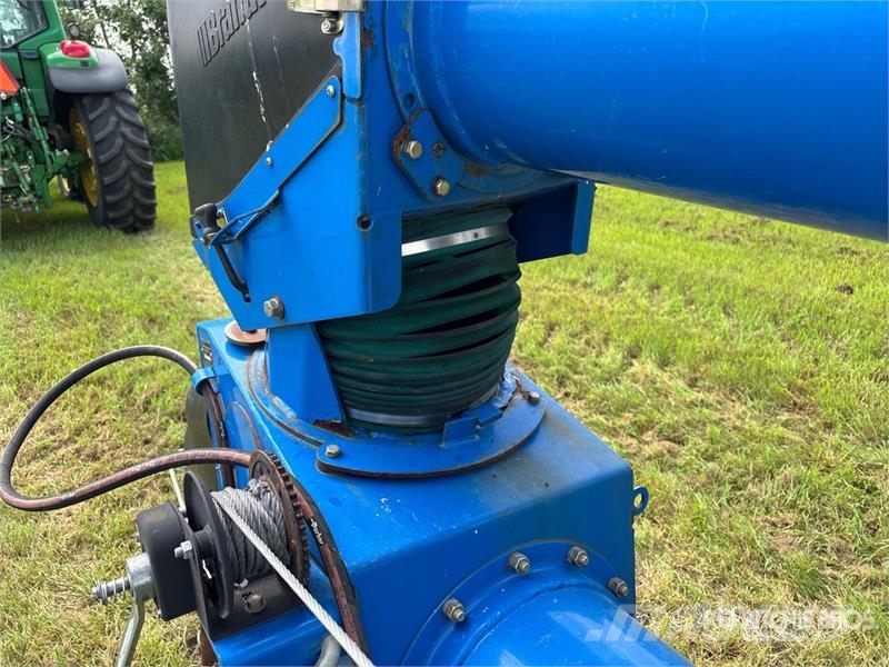 Brandt 1070 10 in x 70 ft Swing Grain Auger Material de transporte