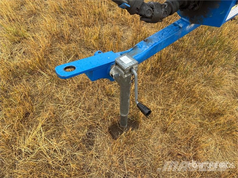 Brandt 1070 10 in x 70 ft Swing Grain Auger Material de transporte