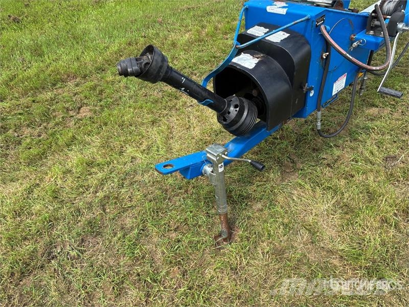 Brandt 1070 10 in x 70 ft Swing Grain Auger Material de transporte