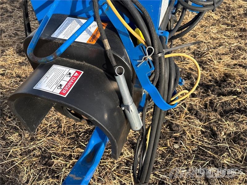 Brandt 1070 HP 10 in x 70 ft Swing Grain Auger Transportna oprema