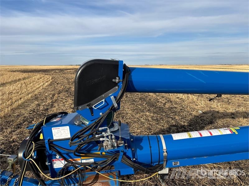 Brandt 1070 HP 10 in x 70 ft Swing Grain Auger Transportna oprema