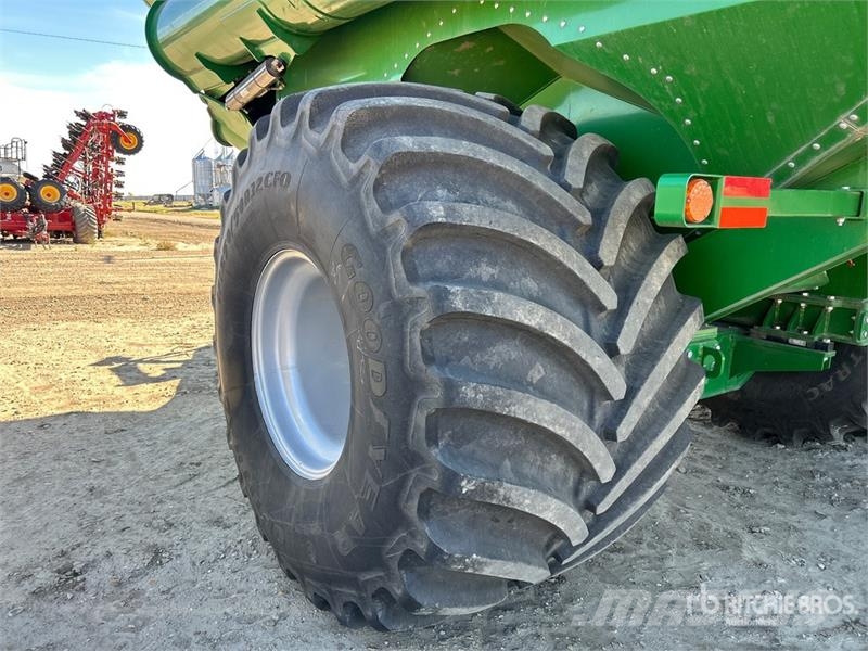 Brandt 1320XT 1320 bu S/A Grain Cart Viljavaunut