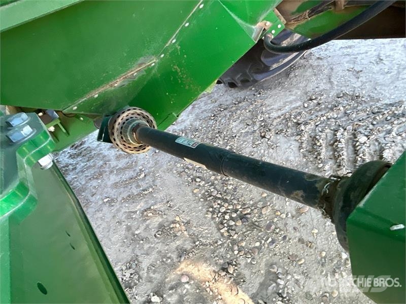 Brandt 1320XT 1320 bu S/A Grain Cart Viljavaunut