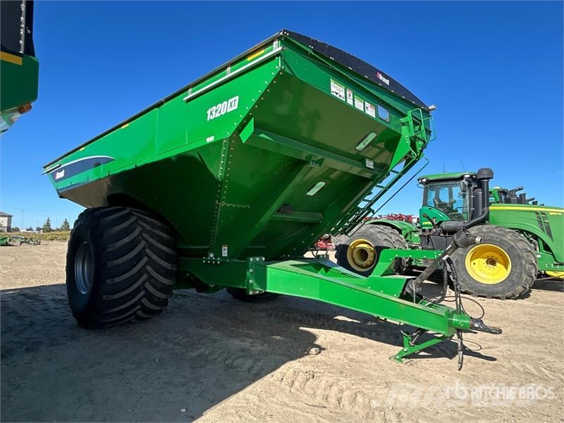 Brandt 1320XT 1320 bu S/A Grain Cart Viljavaunut