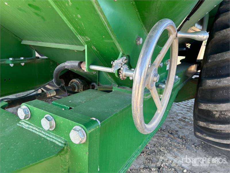 Brandt 1320XT 1320 bu S/A Grain Cart Viljavaunut