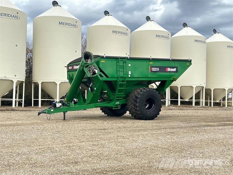 Brandt 1322XR 1300 bu S/A Grain Cart Reboques de grãos e silagem