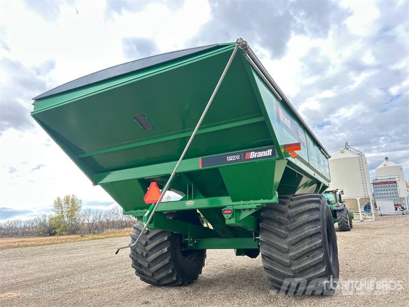 Brandt 1322XR 1300 bu S/A Grain Cart Reboques de grãos e silagem