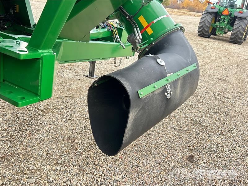 Brandt 1322XR 1300 bu S/A Grain Cart Reboques de grãos e silagem