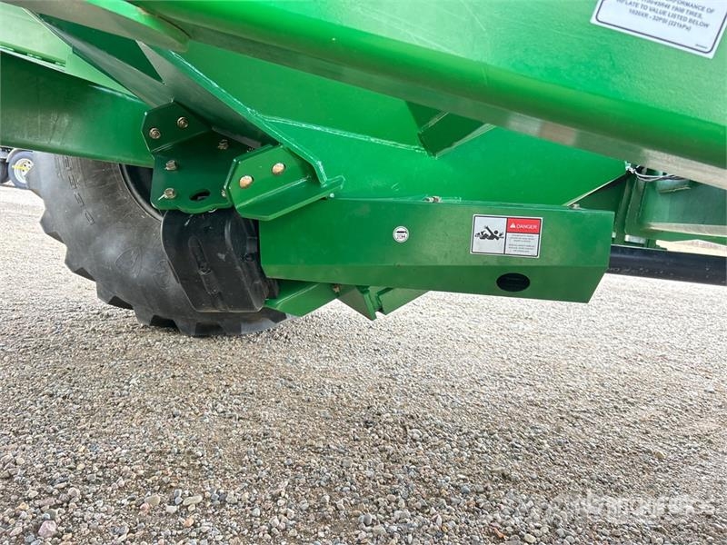 Brandt 1322XR 1300 bu S/A Grain Cart Reboques de grãos e silagem