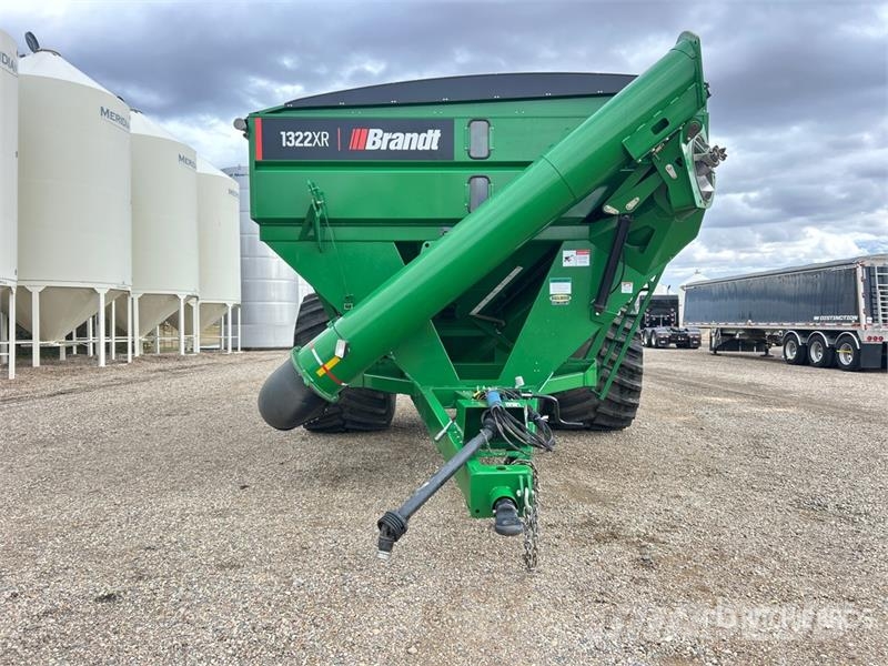 Brandt 1322XR 1300 bu S/A Grain Cart Reboques de grãos e silagem