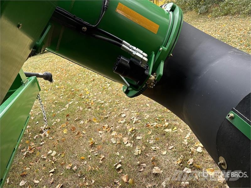 Brandt 1322XR 1300 bu T/A Grain Cart Getreideanhänger