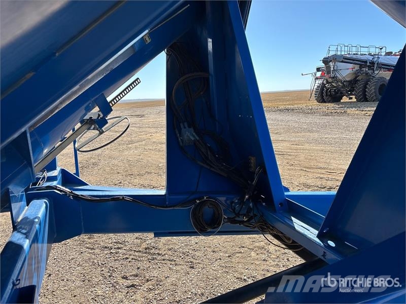 Brandt 1322XR 1300 bu S/A Grain Cart Prikolice za zrno