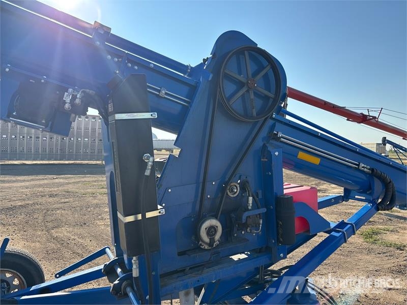 Brandt 1345ALP 13 in x 45 ft Grain Auger معدات نقل