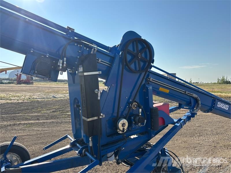 Brandt 1345ALP 13 in x 45 ft Grain Auger معدات نقل