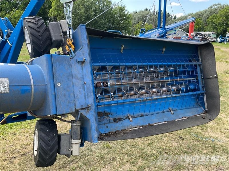 Brandt 1370-HP+ 13 in x 70 ft Swing Grain Auger Material de transporte