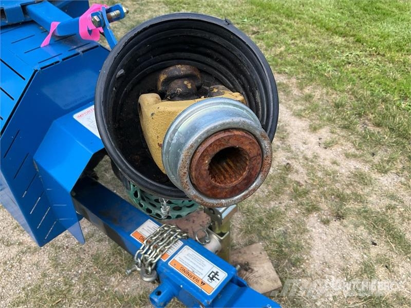 Brandt 1370-HP+ 13 in x 70 ft Swing Grain Auger Material de transporte