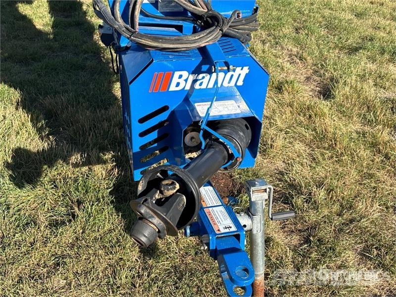 Brandt 1370HP 13 in x 70 ft Swing Grain Auger Material de transporte