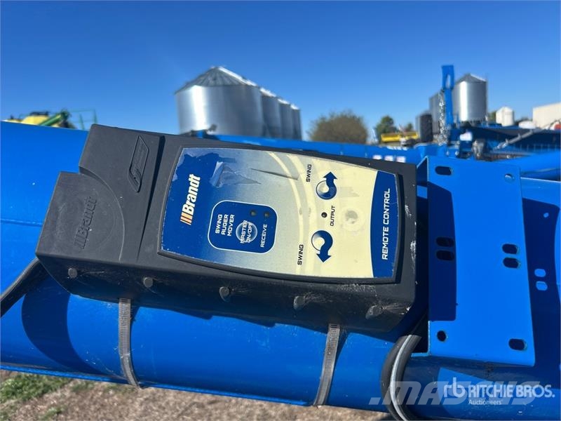 Brandt 1370HP 13 in x 70 ft Swing Grain Auger Транспортне обладнання